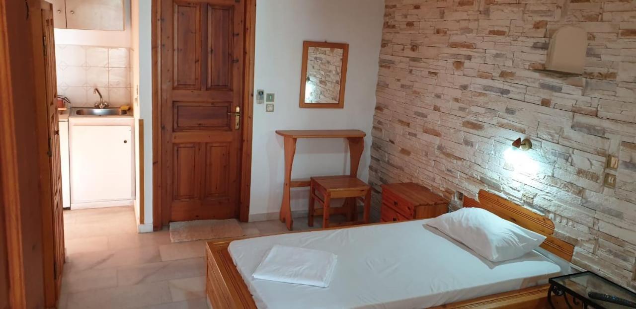Evi Studios & Apartments Naxos City Экстерьер фото